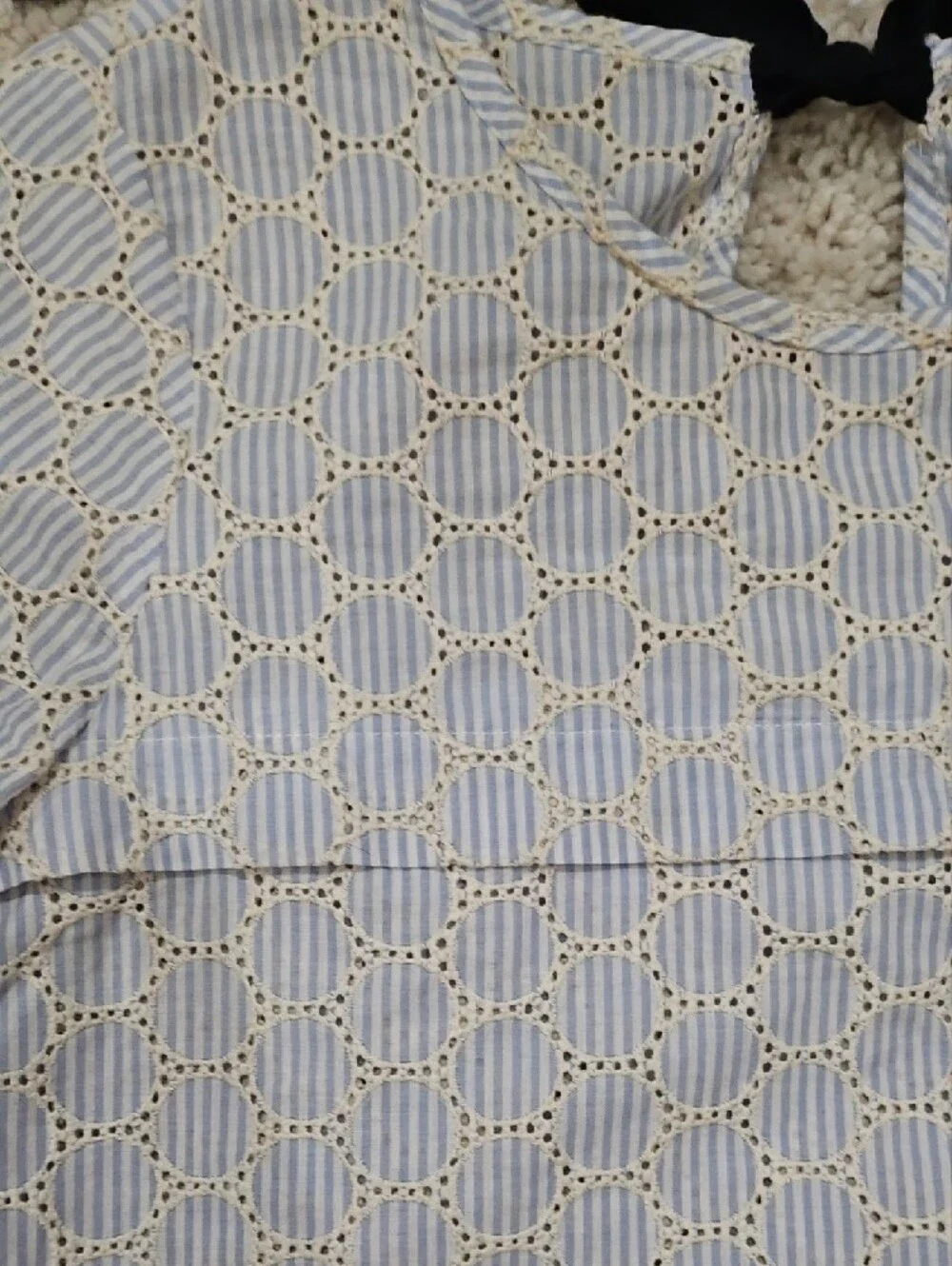 J.Crew Seersucker Circle Eyelet Ribbon-Tie Blouse Size 0